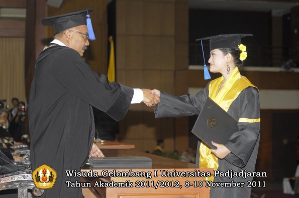 wisuda-fakultas-isip-oleh-dekan-033