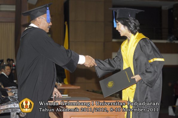 wisuda-fakultas-isip-oleh-dekan-041