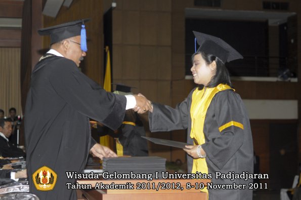 wisuda-fakultas-isip-oleh-dekan-062