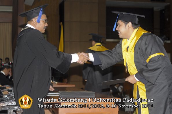 wisuda-fakultas-isip-oleh-dekan-074