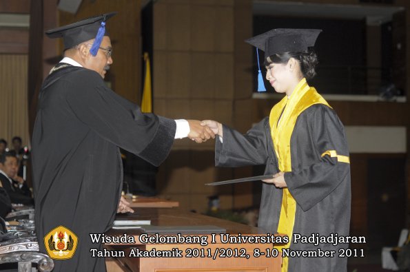 wisuda-fakultas-isip-oleh-dekan-082