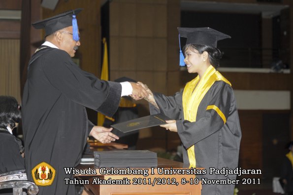 wisuda-fakultas-isip-oleh-dekan-109