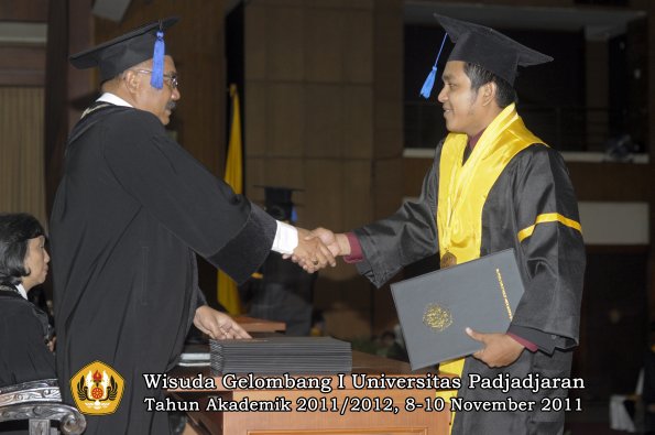wisuda-fakultas-isip-oleh-dekan-110