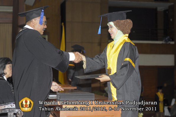 wisuda-fakultas-isip-oleh-dekan-113
