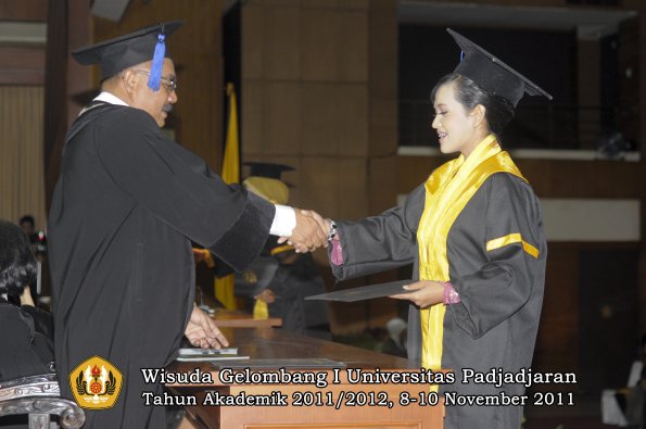 wisuda-fakultas-isip-oleh-dekan-124
