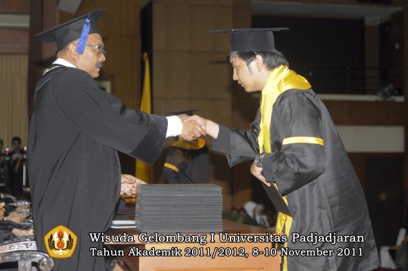 wisuda-fakultas-isip-oleh-dekan-129