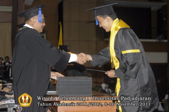 wisuda-fakultas-isip-oleh-dekan-130