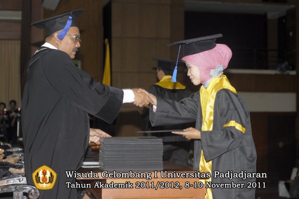 wisuda-fakultas-isip-oleh-dekan-131