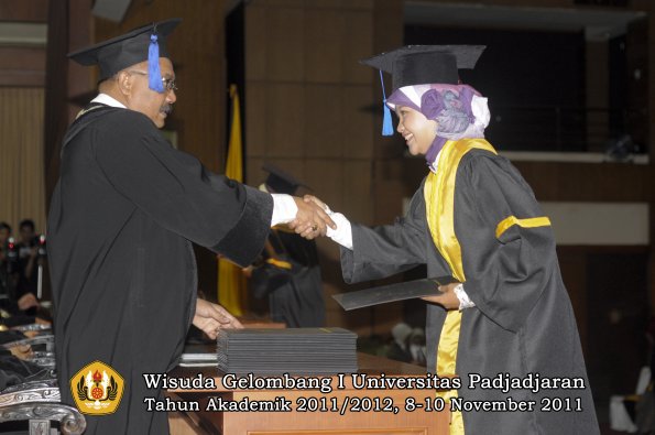 wisuda-fakultas-isip-oleh-dekan-147