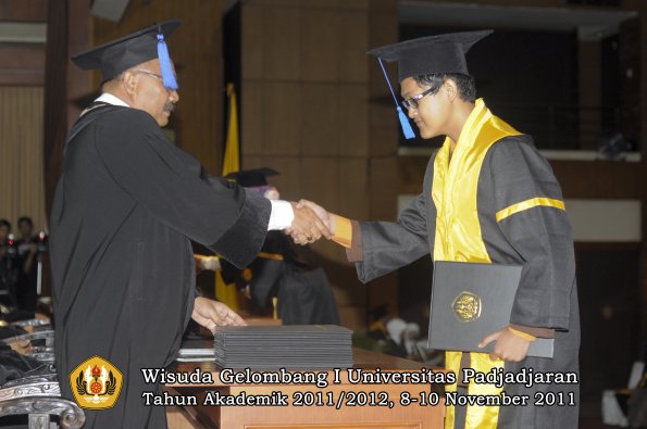 wisuda-fakultas-isip-oleh-dekan-148