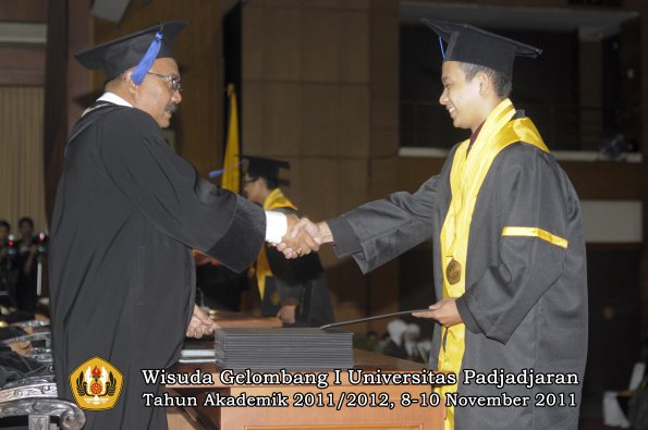 wisuda-fakultas-isip-oleh-dekan-149