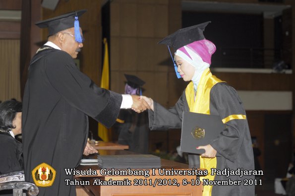 wisuda-fakultas-isip-oleh-dekan-156