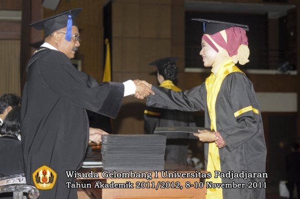 wisuda-fakultas-isip-oleh-dekan-170