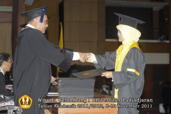 wisuda-fakultas-isip-oleh-dekan-172