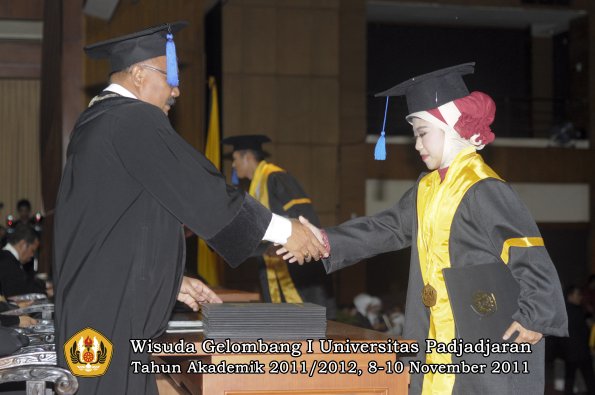 wisuda-fakultas-isip-oleh-dekan-192