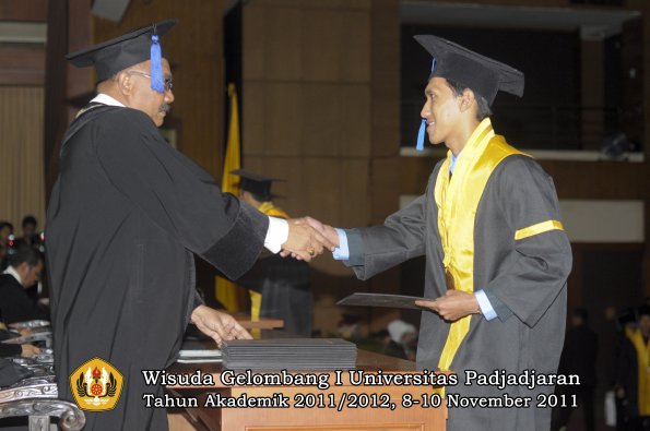 wisuda-fakultas-isip-oleh-dekan-197
