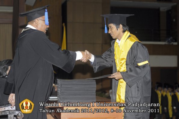 wisuda-fakultas-isip-oleh-dekan-211