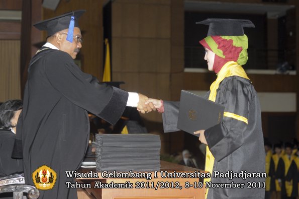 wisuda-fakultas-isip-oleh-dekan-212