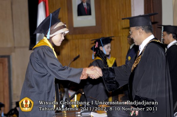 wisuda-fakultas-sastra-oleh-rektor-020