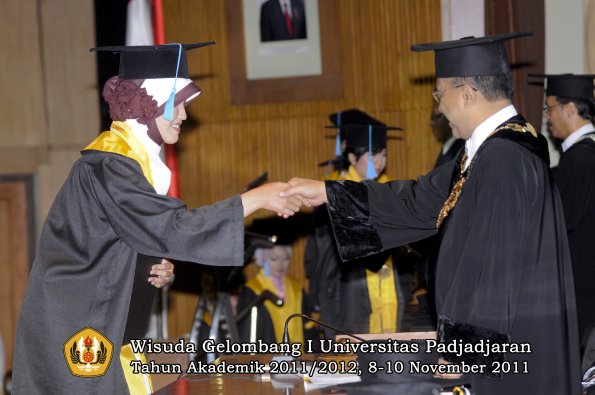 wisuda-fakultas-sastra-oleh-rektor-061