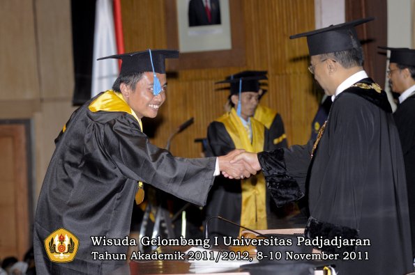wisuda-fakultas-sastra-oleh-rektor-129