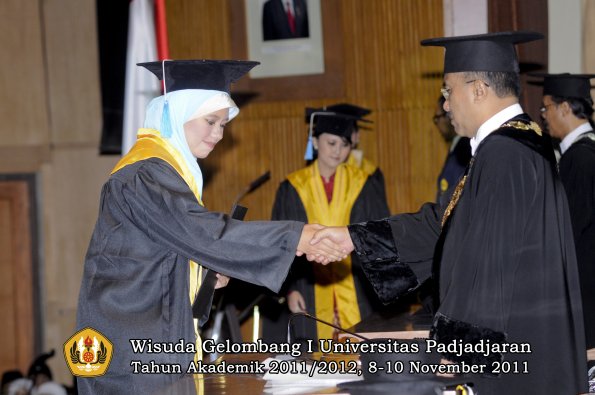 wisuda-fakultas-sastra-oleh-rektor-149