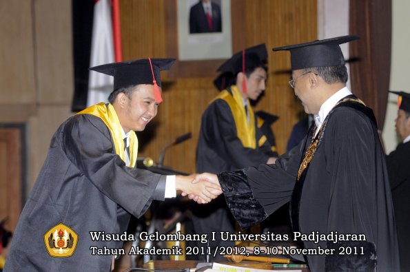 wisuda-fakultas-hukum-oleh-rektor-146