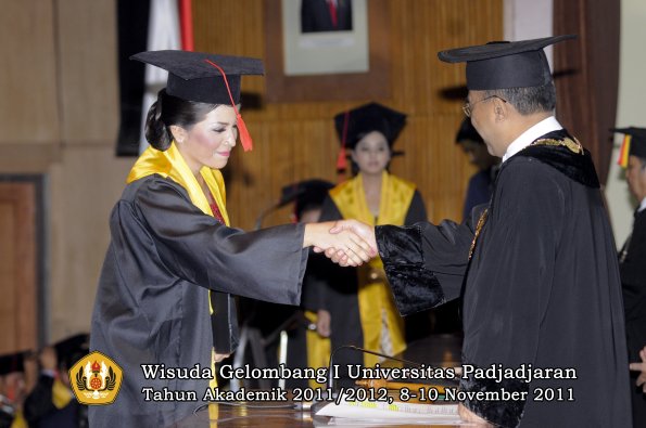 wisuda-fakultas-hukum-oleh-rektor-151