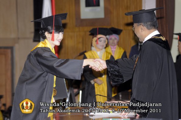 wisuda-fakultas-hukum-oleh-rektor-155