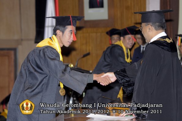 wisuda-fakultas-hukum-oleh-rektor-185