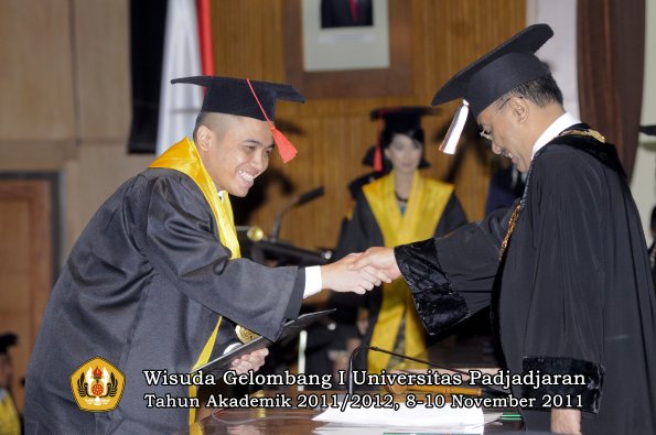 wisuda-fakultas-hukum-oleh-rektor-187