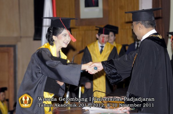 wisuda-fakultas-hukum-oleh-rektor-188