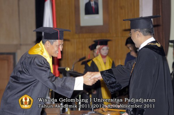 wisuda-fakultas-hukum-oleh-rektor-195