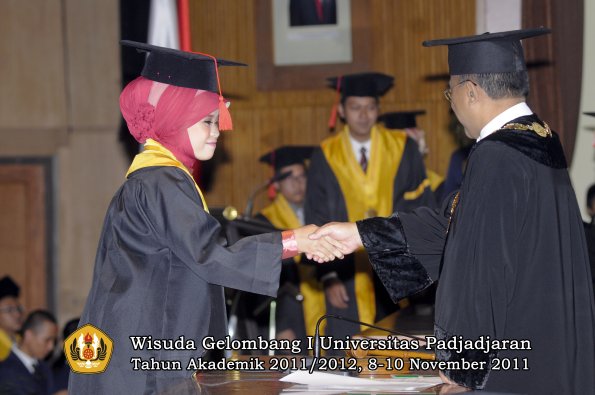 wisuda-fakultas-hukum-oleh-rektor-199