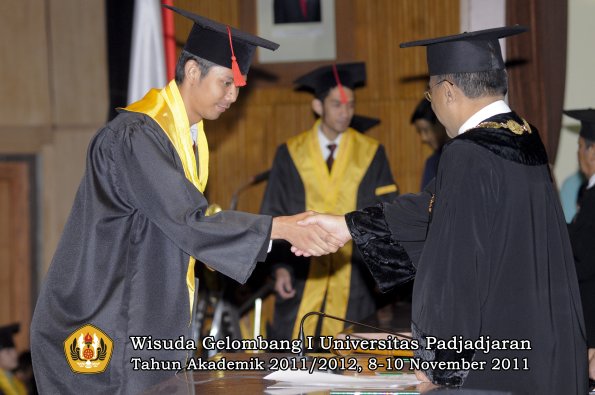 wisuda-fakultas-hukum-oleh-rektor-225