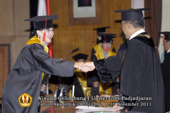 wisuda-fakultas-hukum-oleh-rektor-231