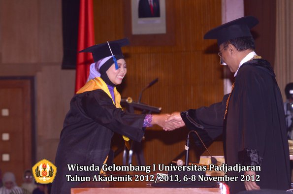 wisuda-unpad-gel-i-ta-2012_2013-fakultas-isip-oleh-rektor-72