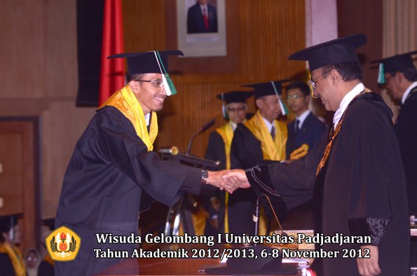 wisuda-unpad-gel-i-ta-2012_2013-fakultas-pertanian-oleh-rektor-004