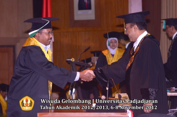 wisuda-unpad-gel-i-ta-2012_2013-fakultas-pertanian-oleh-rektor-007