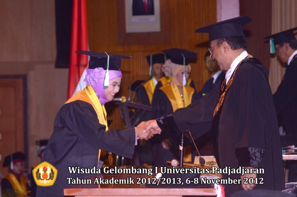 wisuda-unpad-gel-i-ta-2012_2013-fakultas-pertanian-oleh-rektor-009