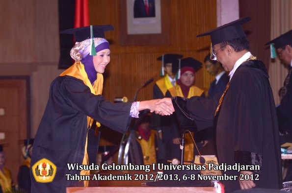 wisuda-unpad-gel-i-ta-2012_2013-fakultas-pertanian-oleh-rektor-016