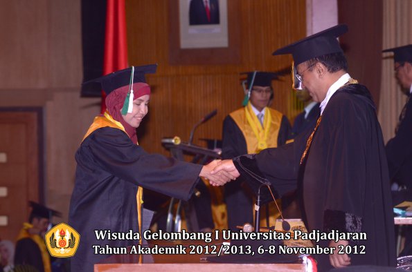 wisuda-unpad-gel-i-ta-2012_2013-fakultas-pertanian-oleh-rektor-017