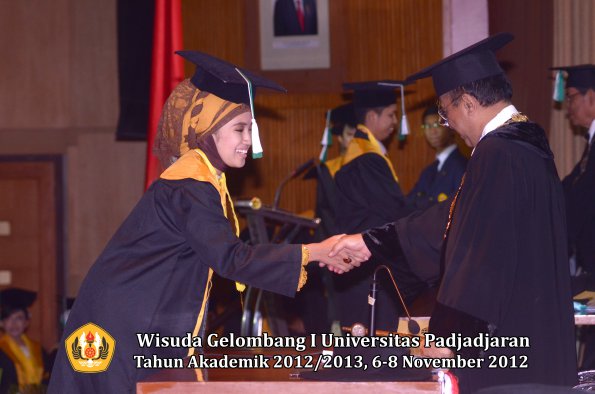 wisuda-unpad-gel-i-ta-2012_2013-fakultas-pertanian-oleh-rektor-028