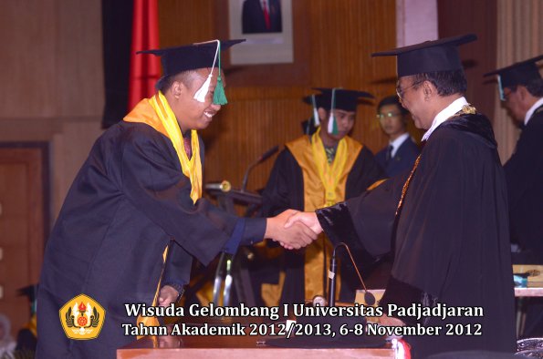 wisuda-unpad-gel-i-ta-2012_2013-fakultas-pertanian-oleh-rektor-042