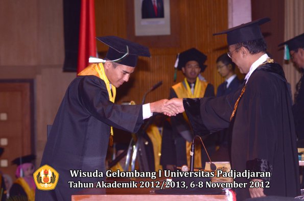 wisuda-unpad-gel-i-ta-2012_2013-fakultas-pertanian-oleh-rektor-045