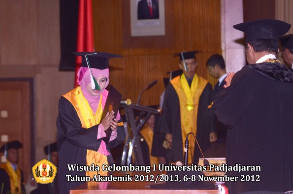 wisuda-unpad-gel-i-ta-2012_2013-fakultas-pertanian-oleh-rektor-053