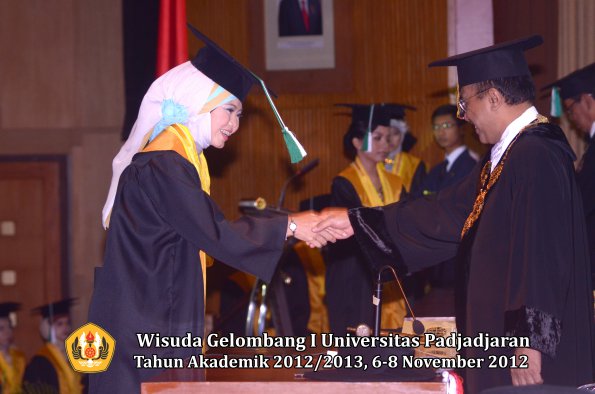 wisuda-unpad-gel-i-ta-2012_2013-fakultas-pertanian-oleh-rektor-056