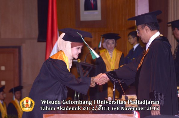 wisuda-unpad-gel-i-ta-2012_2013-fakultas-pertanian-oleh-rektor-064