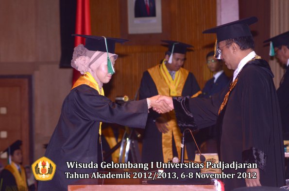 wisuda-unpad-gel-i-ta-2012_2013-fakultas-pertanian-oleh-rektor-065