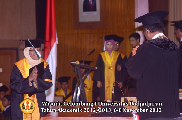 wisuda-unpad-gel-i-ta-2012_2013-fakultas-pertanian-oleh-rektor-100